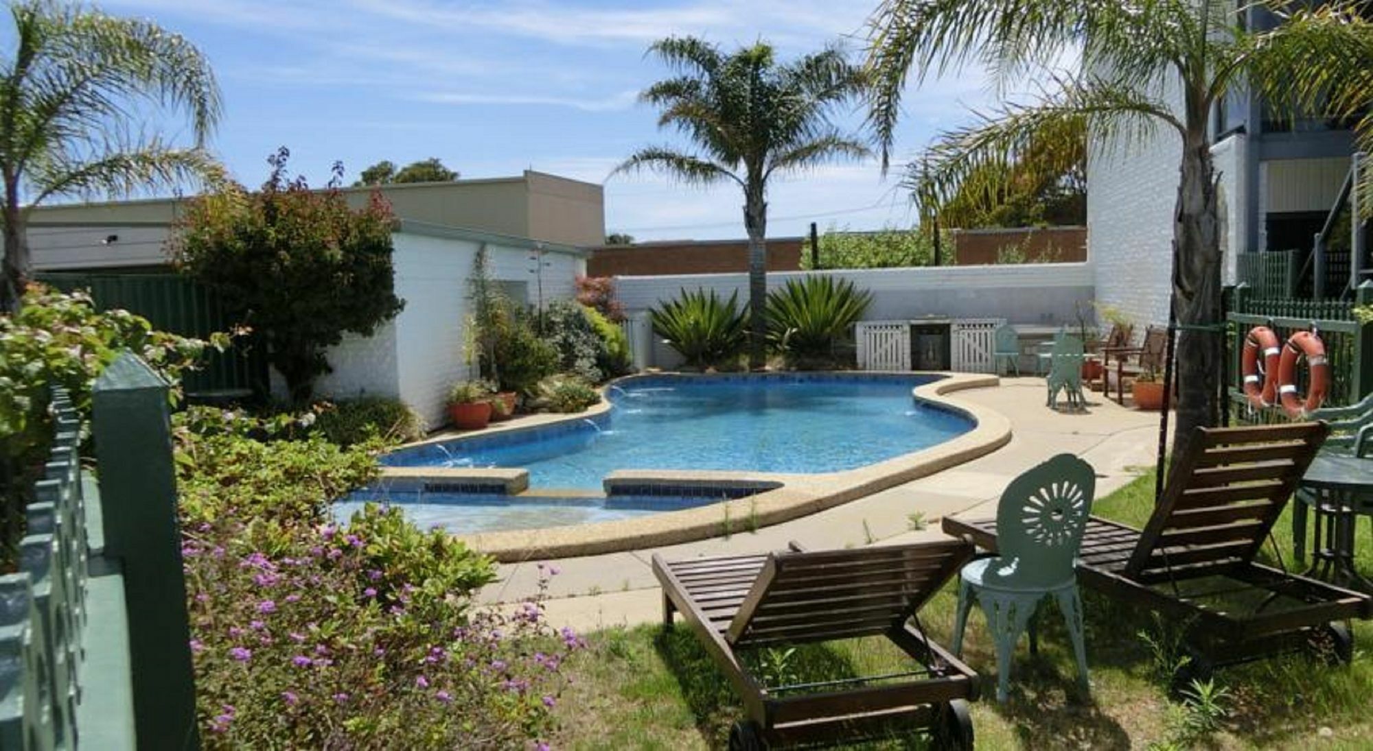 Banjo Paterson Motor Inn Lakes Entrance Eksteriør bilde